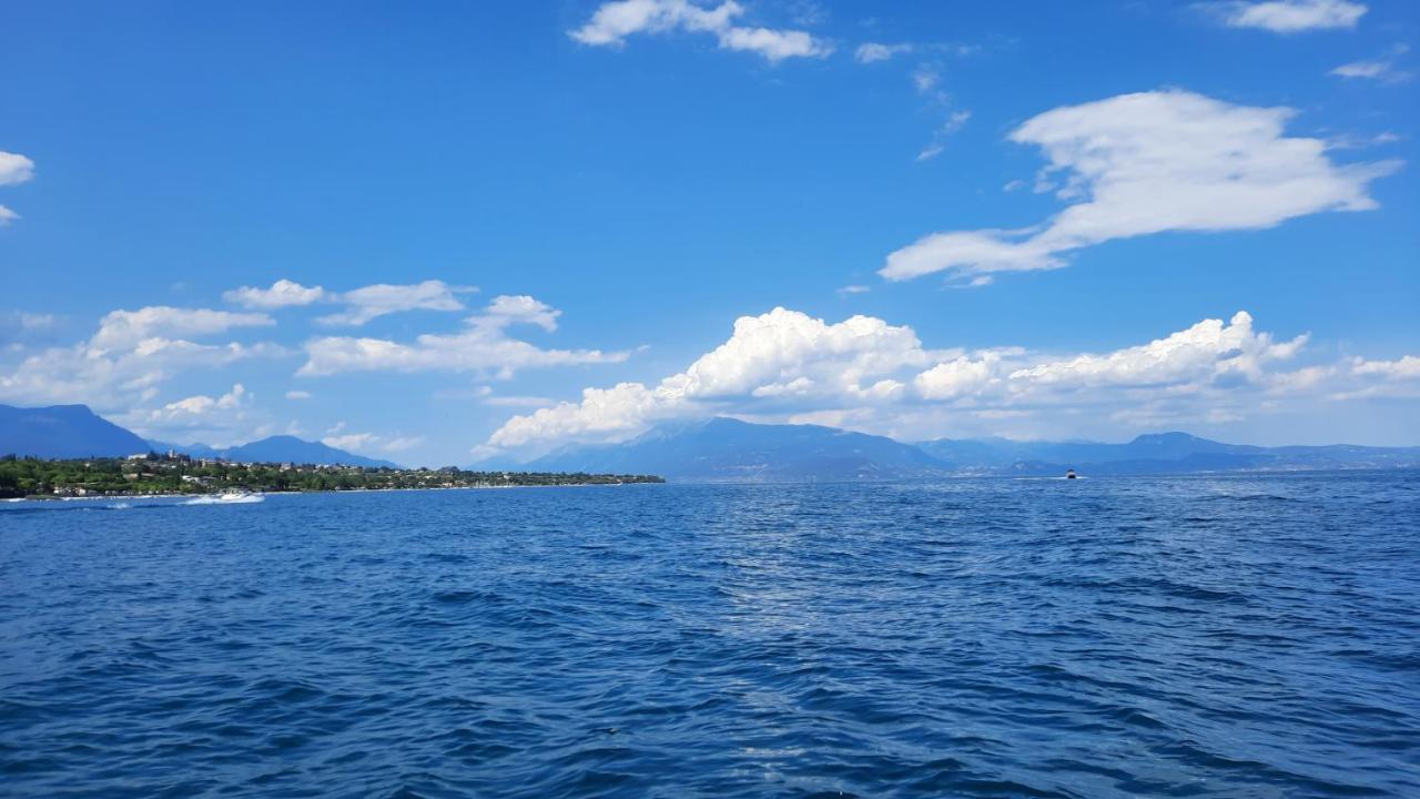 Country Esmera Desenzano del Garda Exterior photo